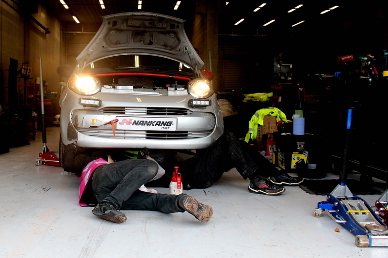 Illustration for article titled Why Even American Drivers Are Showing Up To Race A 67 HP Citroën In Belgium